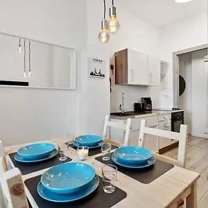 https://lichtenberger-apartment-with-nice-chesterfield-room-for.find-berlin-hotels.com